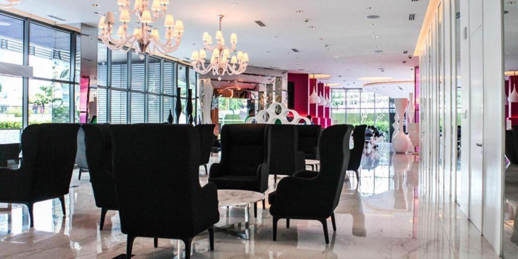 Azure Urban Resort Staycation マニラ市 エクステリア 写真